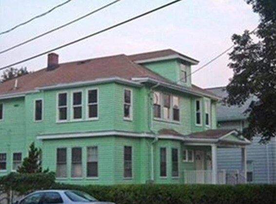 Building Photo - 219 Forest St