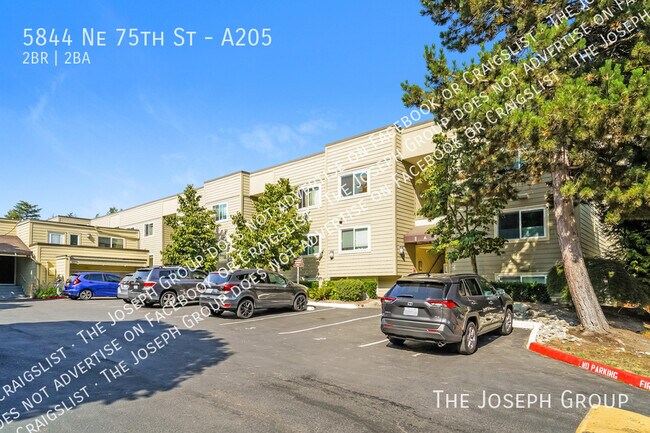 Building Photo - 5844 NE 75th St