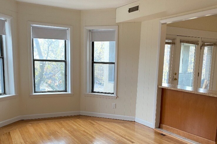 Building Photo - 1135 Commonwealth Ave