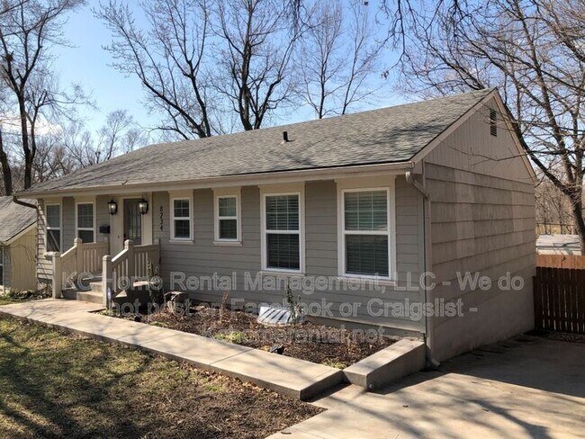 Building Photo - 8234 Main St