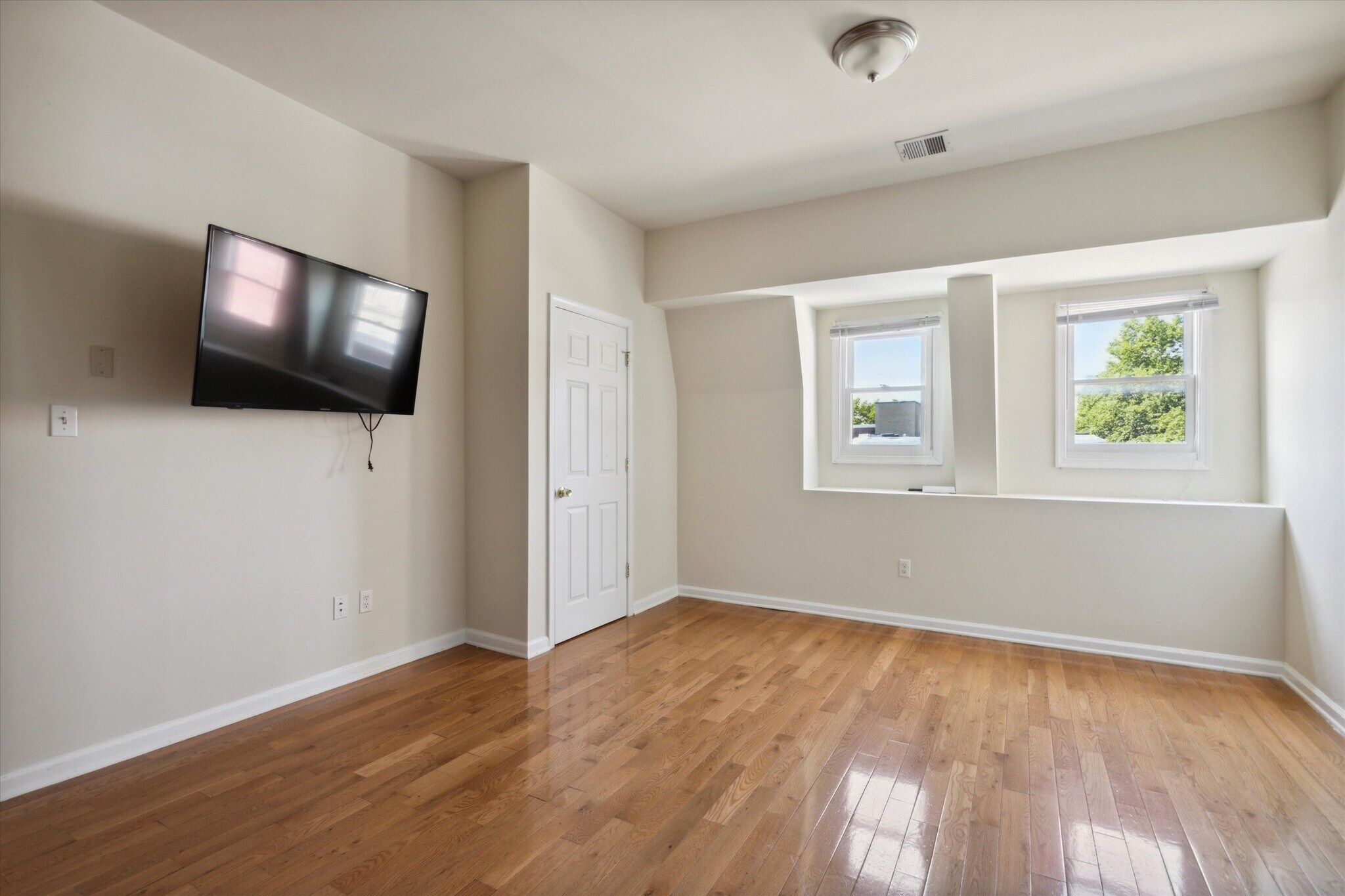 Building Photo - 1519 N 16th St