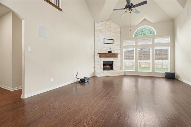 Building Photo - 708 Yarrow St