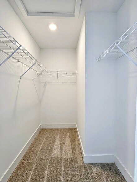 Building Photo - 398 Hensley St