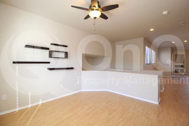 Building Photo - 705 W Queen Creek Rd