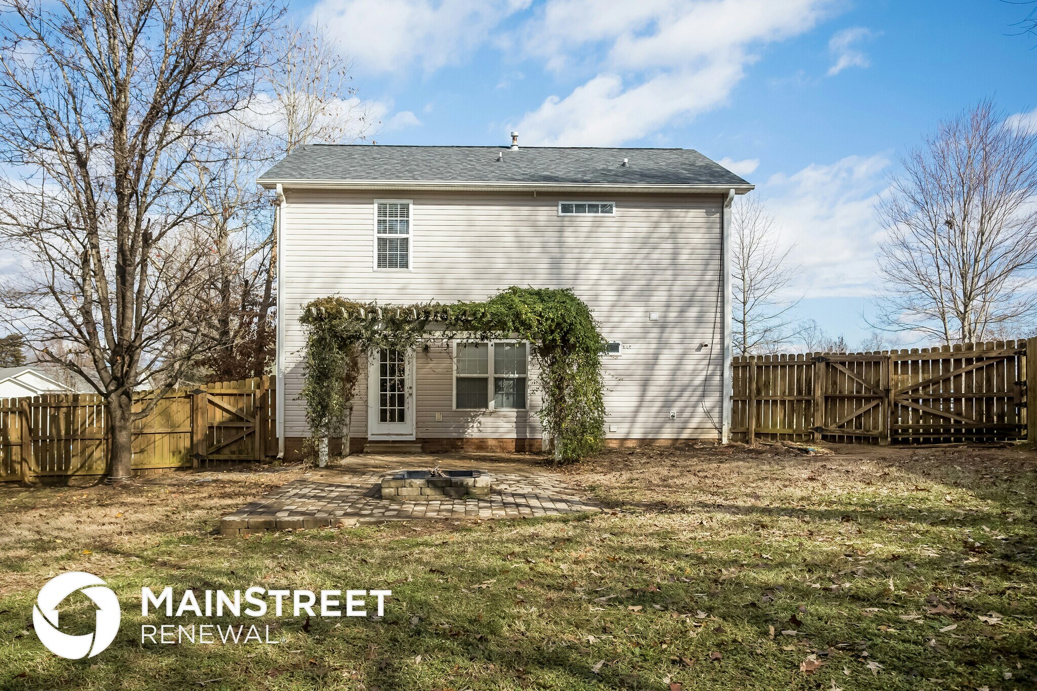 Building Photo - 5040 Springhouse Farm Rd