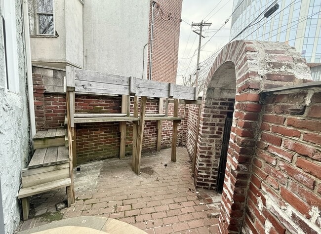 Building Photo - 2714 South St