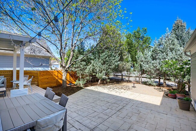 Building Photo - Gorgeous 4 Bedroom Home in NW Indian Peaks Neighborhood. Hardwood floors, Wine Closet and More