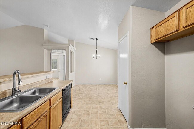 Building Photo - 2159 W Pinkley Ave