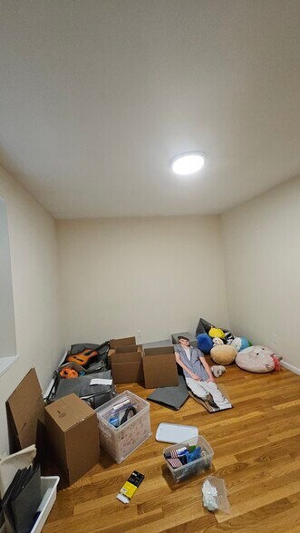 Building Photo - 46 Stetson St