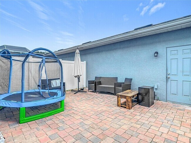 Building Photo - 2343 Pergola Wy