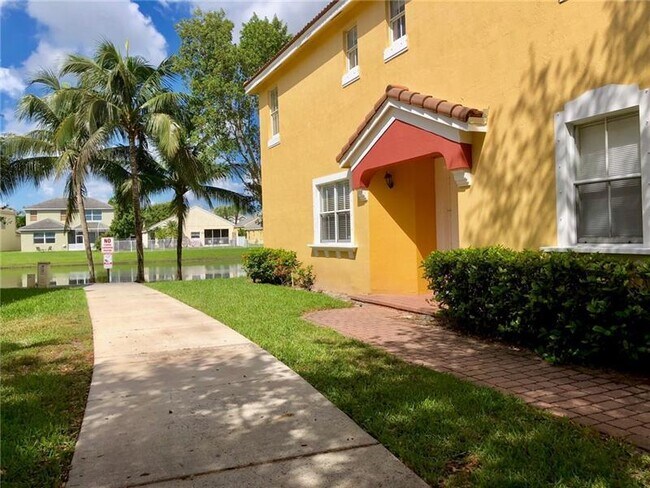 Primary Photo - 2208 Shoma Dr