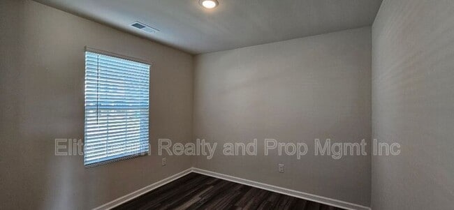 Building Photo - 1615 Cannonball Ln