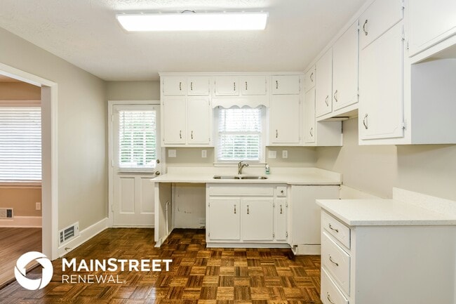 Building Photo - 17 Juliana Ct