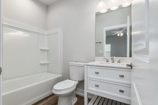 Building Photo - Stunning Brand-New 3-Bedroom, 3-Bathroom H...