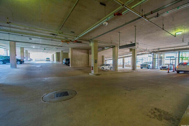 Building Photo - 315 Rock St