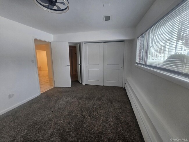 Building Photo - 804 Hampshire Rd