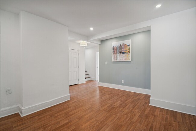 Building Photo - 86 Maple Ave