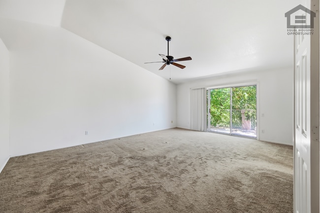 Building Photo - 5Bed/3Bath House at 67th Ave/Deer Valley Rd! Ready for Immediate Move-In! -- GOLF COURSE VIEWS! R...