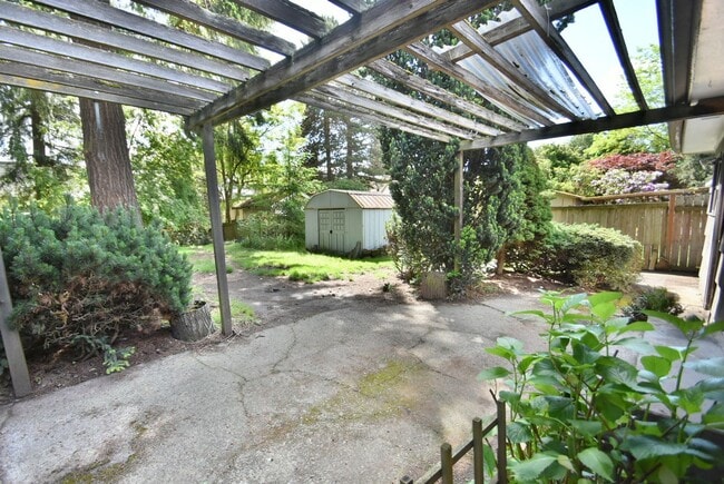 Building Photo - 3bd/1ba Seattle Home
