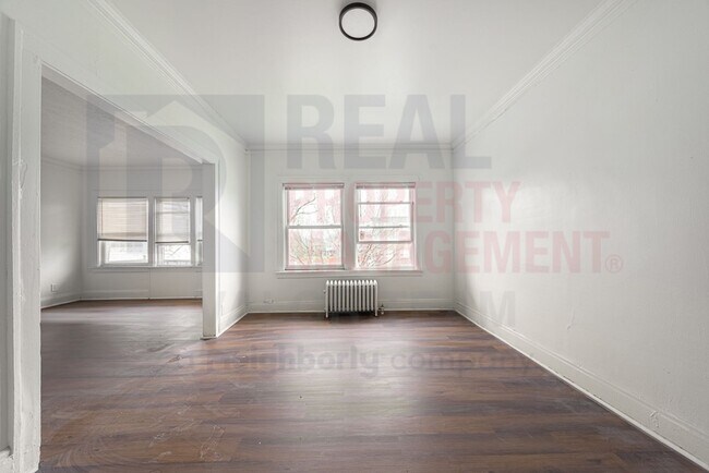 Building Photo - Convenience near Coventry