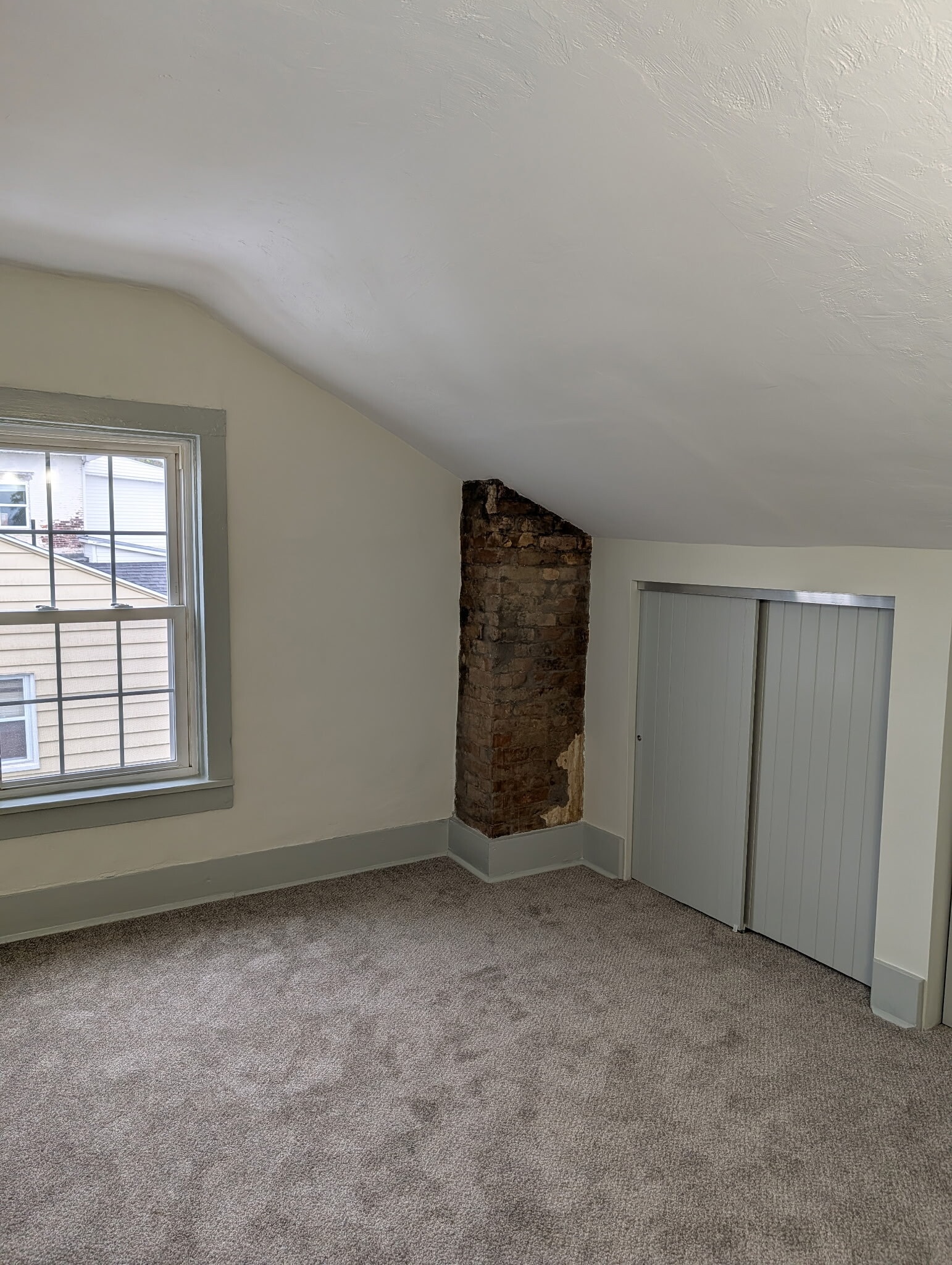 Bedroom 1 - 104 Melmore St