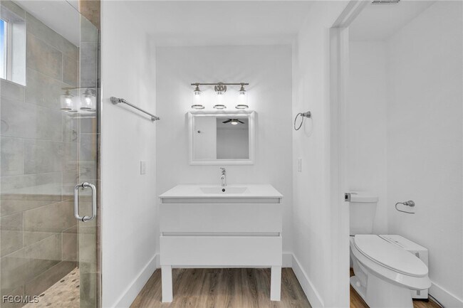 Building Photo - 275 SW 4th St