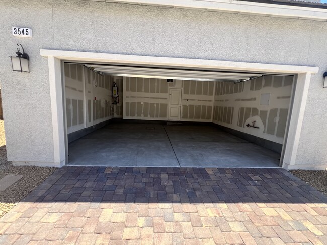 Building Photo - 3545 Via Aurelia Ln
