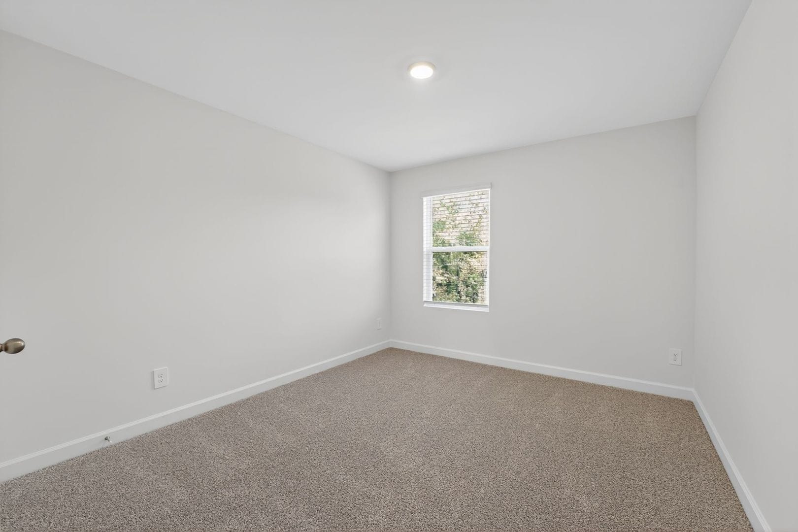 Building Photo - 2143 Rolling Hls Ct