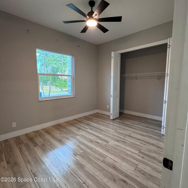 Building Photo - 971 Granata Ave