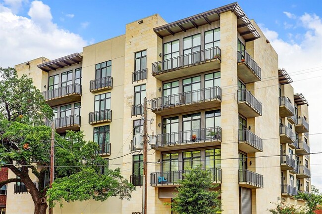 Building Photo - 4820 Caroline St