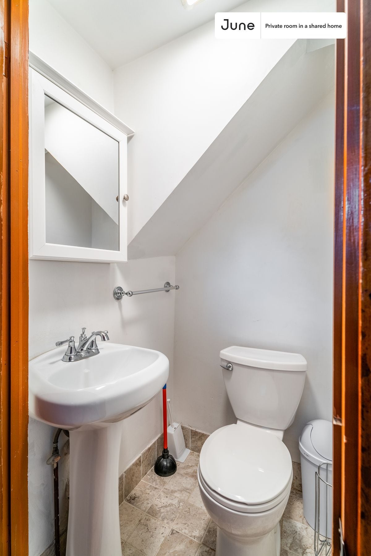 Building Photo - Room in Shared 4 bed/1.5 bath home