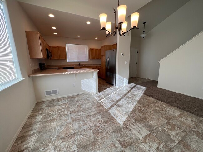 Building Photo - 2670 Turquoise St