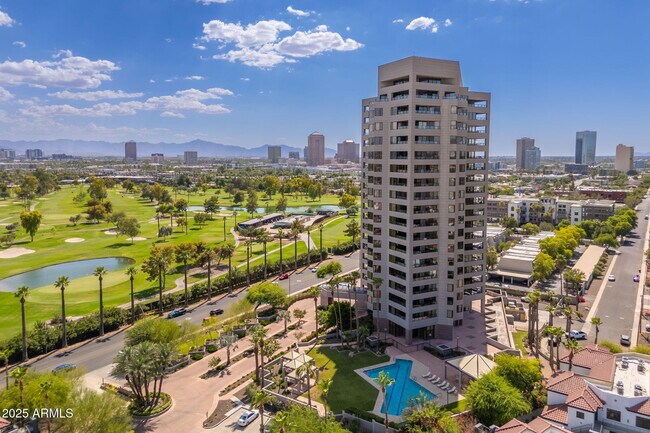 Building Photo - 1040 E Osborn Rd