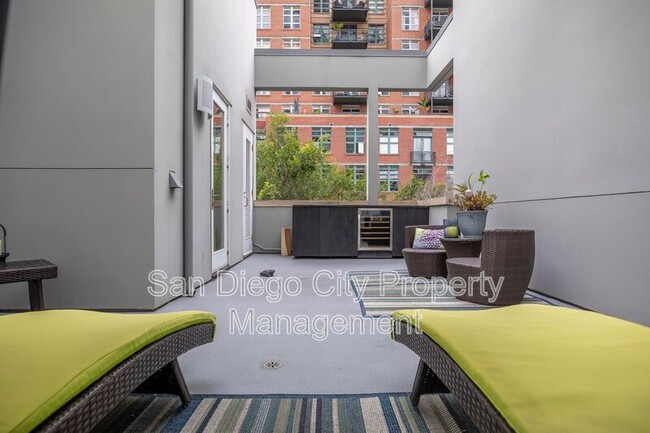 Building Photo - 840 Island Ave