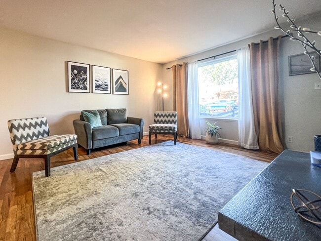 Building Photo - 4Bd/1.5Ba Seattle House