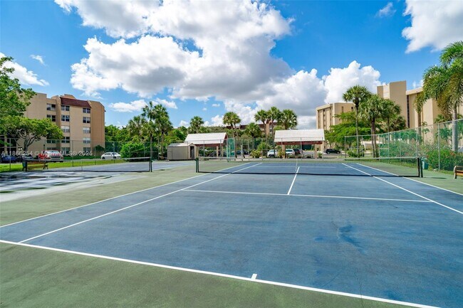 Building Photo - 7400 Radice Ct