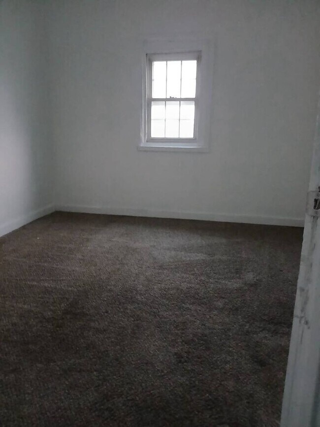 Building Photo - Spacious & Affordable Home In Lima!