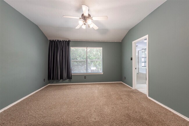Building Photo - 336 Capella Oaks Ln