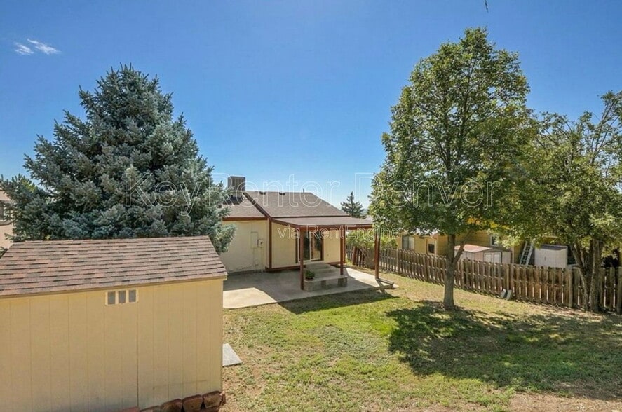 Building Photo - 7421 Harlan Way