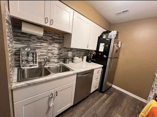 Building Photo - 1482 Stonebridge Cir