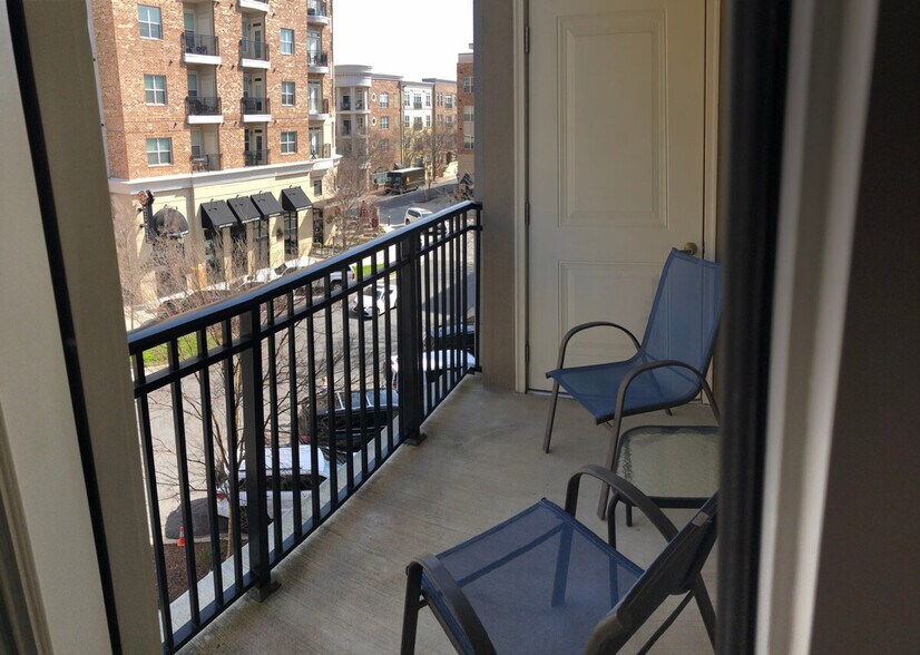 Building Photo - 2917 Camden Park Pl