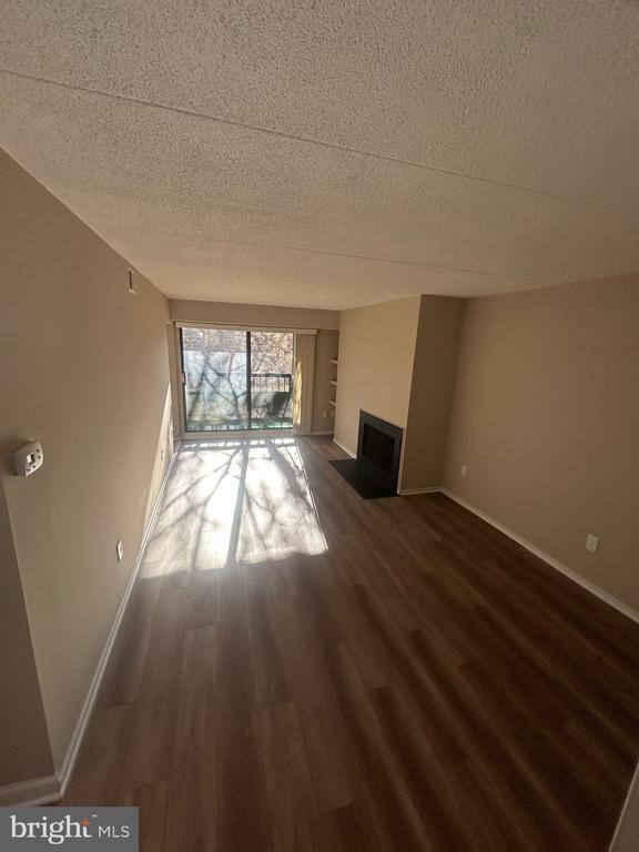 Building Photo - 5645 Harpers Farm Rd