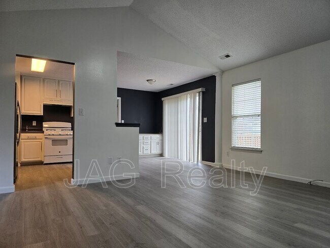 Building Photo - 1142 Stallings Rd