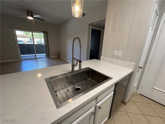 Building Photo - 6650 W Warm Springs Rd
