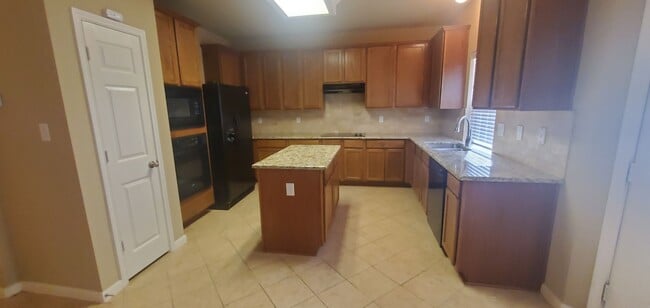 Building Photo - 249 Nomad Ln