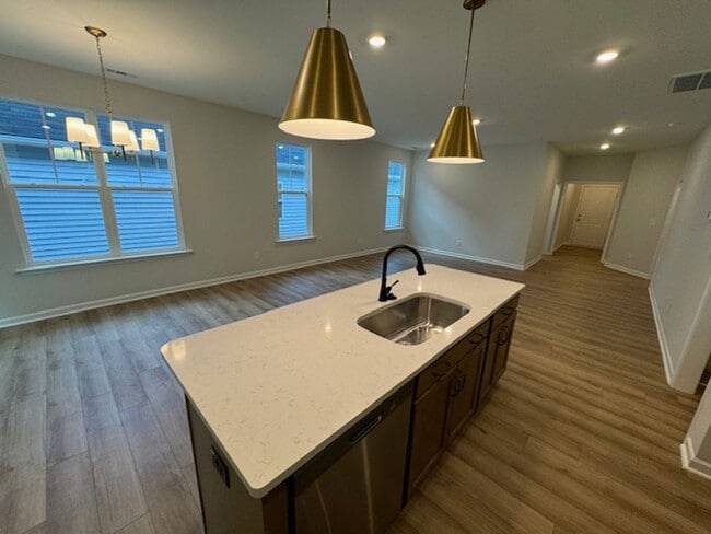 Building Photo - Renaissance at White Oak