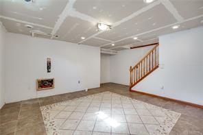 Building Photo - 433 Thompson Dr