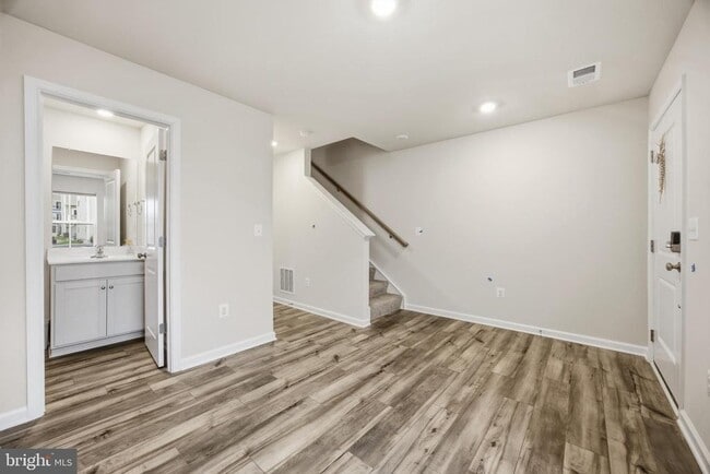 Building Photo - 336 Mineral Springs Rd