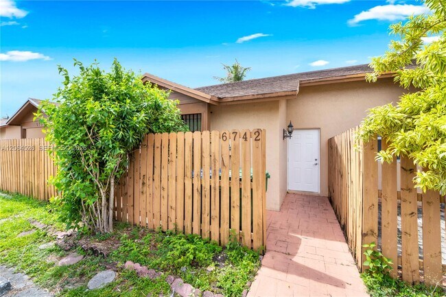 Building Photo - 6742 NW 188th Terrace