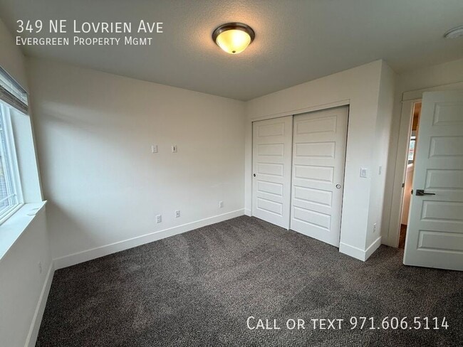 Building Photo - 349 NE Lovrien Ave